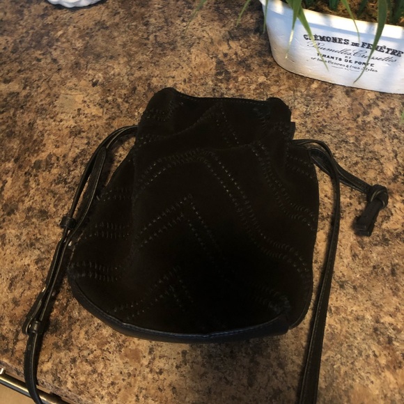 Vince Camuto Crossover Bucket Bag - Picture 7 of 8